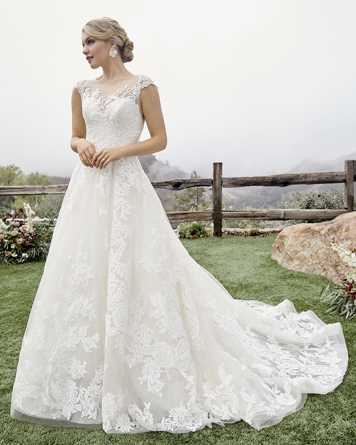 casablanca-bridal-gown-04.jpg